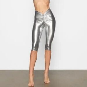 NWT SKIMS Metallic Swim V Waist Pant Size XXS Nickel